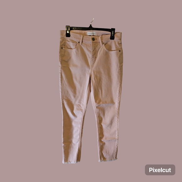 LOFT Denim - 1 Preloved EUC Size 28 LOFT Pink Ankle Cropped Jeans